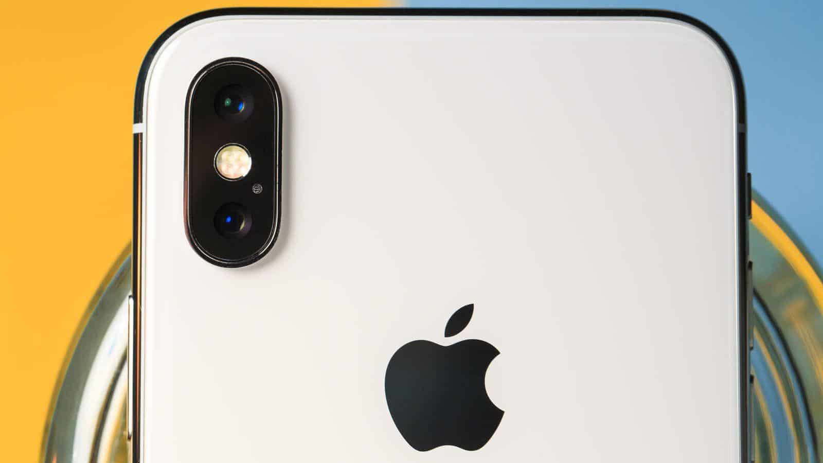 iPhone X nadal sprzedaje się najlepiej